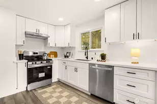 935 N 92nd St, Seattle, WA 98103 - Photo 14