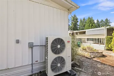18425 NE 95th Street #63, Redmond, WA 98052 - Photo 16