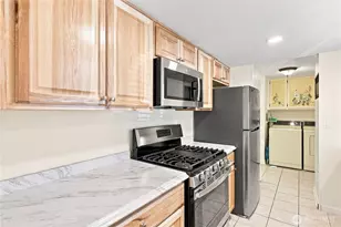 18425 NE 95th St, Redmond, WA 98052 - Photo 4