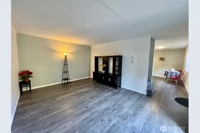 6006 N 15th Street #C-106, Tacoma, WA 98406 - Photo 4