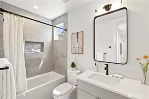 2645 Walnut Ave SW, Seattle, WA 98116 - Photo 12