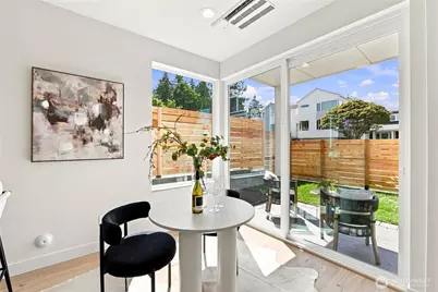 2648 41st Avenue SW, Seattle, WA 98116 - Photo 8