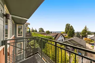 6801 Greenwood Ave N, Seattle, WA 98103 - Photo 12