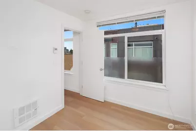 209 13th Avenue E #B, Seattle, WA 98102 - Photo 14