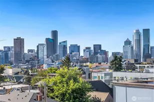 209 13th Ave E, Seattle, WA 98102 - Photo 2