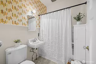 537 W 6th St, Port Angeles, WA 98362 - Photo 28