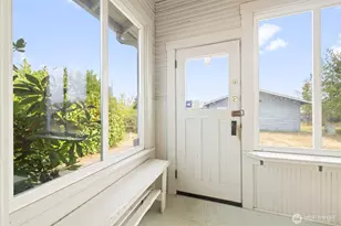 537 W 6th St, Port Angeles, WA 98362 - Photo 30