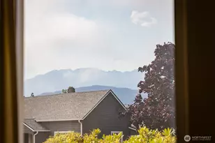 537 W 6th St, Port Angeles, WA 98362 - Photo 6