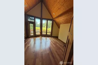 1307 Pelican Pl #B, Point Roberts, WA 98281 - Photo 6