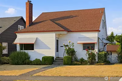 1015 N Sheridan Avenue, Tacoma, WA 98403 - Photo 1