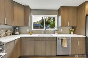 14737 112th Ave NE, Kirkland, WA 98034 - Photo 12