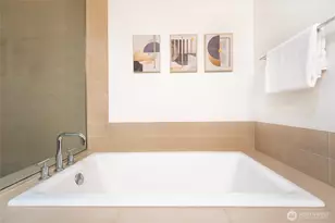 10650 NE 9th Pl, Bellevue, WA 98004 - Photo 18
