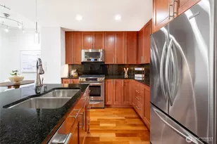 10650 NE 9th Pl, Bellevue, WA 98004 - Photo 8