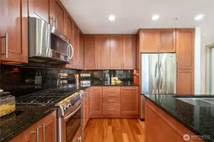 10650 NE 9th Pl, Bellevue, WA 98004 - Photo 10