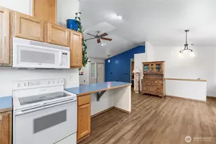 654 Crest Ln, Sedro Woolley, WA 98284 - Photo 18
