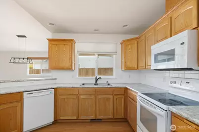 229 NW Cherry Hill Loop, Oak Harbor, WA 98277 - Photo 14