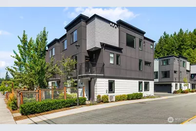 18715 76th Avenue W, Lynnwood, WA 98037 - Photo 2