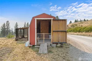 3259 B Hwy 25 S, Gifford, WA 99131 - Photo 36