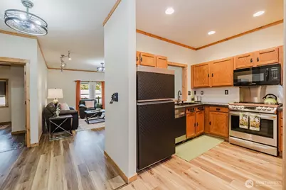 6764 Takota Place NE, Bremerton, WA 98311 - Photo 12