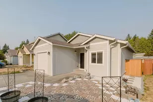 6764 Takota Pl NE, Bremerton, WA 98311 - Photo 2