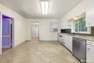 8643 Tacoma Ave S, Tacoma, WA 98444 - Photo 12