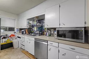 8643 Tacoma Ave S, Tacoma, WA 98444 - Photo 10