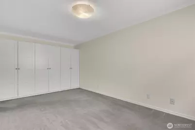 2501 Canterbury Lane E #320, Seattle, WA 98112 - Photo 22