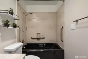 2501 Canterbury Ln E, Seattle, WA 98112 - Photo 24