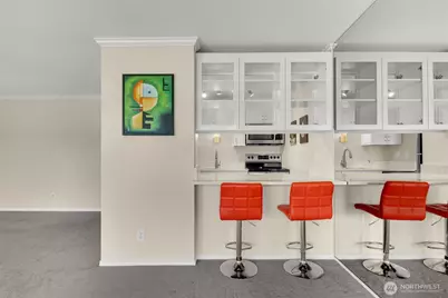 2501 Canterbury Lane E #320, Seattle, WA 98112 - Photo 12