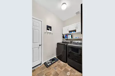 21024 Springhaven Way E, Bonney Lake, WA 98391 - Photo 12