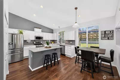 21024 Springhaven Way E, Bonney Lake, WA 98391 - Photo 8