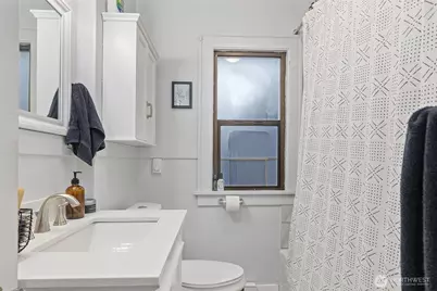 6110 8th Avenue NW, Seattle, WA 98107 - Photo 14