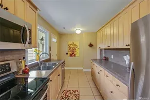10424 NE 17th St, Bellevue, WA 98004 - Photo 8