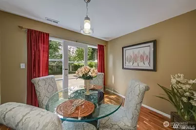 10424 NE 17th Street, Bellevue, WA 98004 - Photo 16
