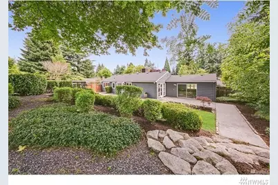 10424 NE 17th Street, Bellevue, WA 98004 - Photo 12
