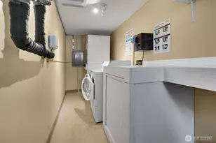 7600 Greenwood Ave N, Seattle, WA 98103 - Photo 18