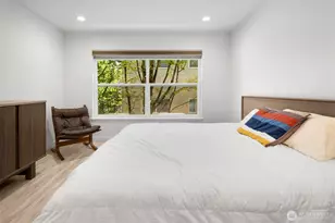 7600 Greenwood Ave N, Seattle, WA 98103 - Photo 6