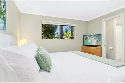 11815 NE 143rd Street, Kirkland, WA 98034 - Photo 16
