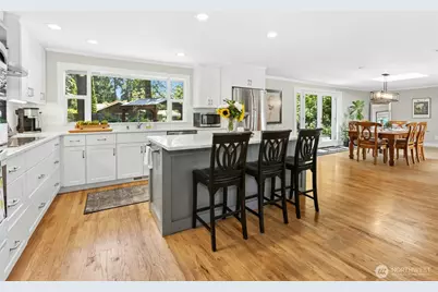11815 NE 143rd Street, Kirkland, WA 98034 - Photo 12