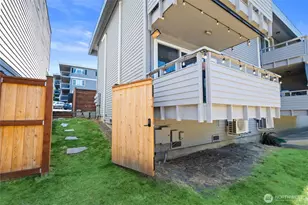 10112 NE 68th St, Kirkland, WA 98033 - Photo 32