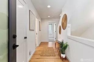 2624 Eastlake Ave E, Seattle, WA 98102 - Photo 4