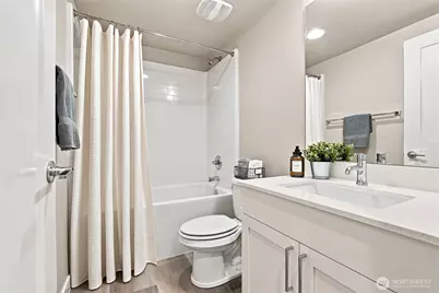 1946 Newport Way NW #16, Issaquah, WA 98027 - Photo 14
