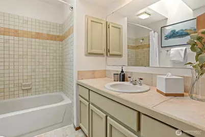 14855 SE 10th Place, Bellevue, WA 98007 - Photo 18