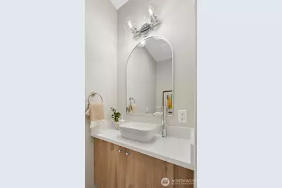 825 NE 105th Street, Seattle, WA 98125 - Photo 6