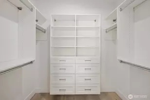 825 NE 105th St, Seattle, WA 98125 - Photo 16