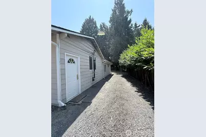 5622 202nd Street SW, Lynnwood, WA 98036 - Photo 2