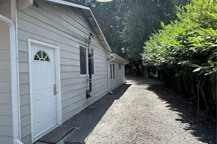 5622 202nd St SW, Lynnwood, WA 98036 - Photo 2