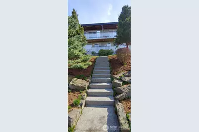 2119 Grand Avenue #3, Everett, WA 98201 - Photo 2