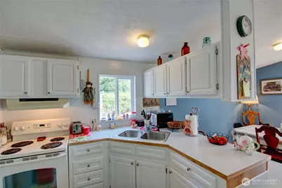 8840 Haystack Road, Concrete, WA 98237 - Photo 10
