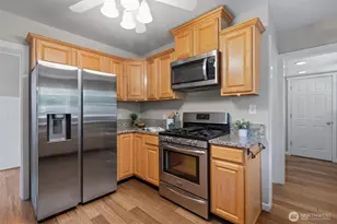 347 NW 74th St, Seattle, WA 98117 - Photo 14